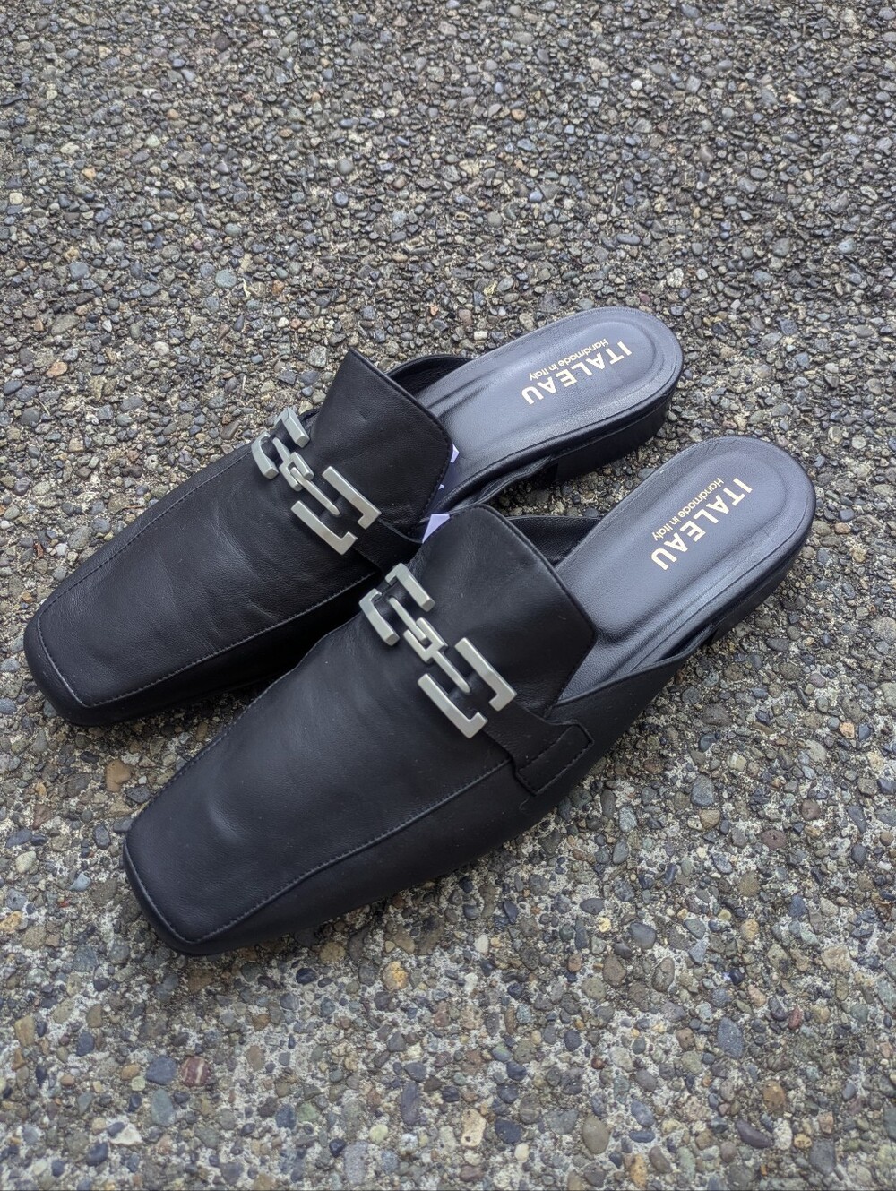 Italeau Cecile Black Leather Mules